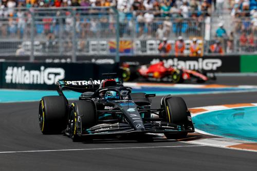The team is in Florida this week for the third edition of the Miami Grand Prix at the Hard Rock Stadium. For the first time, the circuit will host an F1 Sprint race, the second of the 2024 season. 