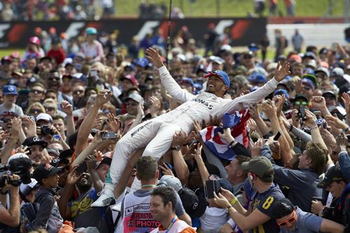 Silverstone has announced that it is to remain home to the British Grand Prix until 2034 after reaching an agreement with Formula 1 to host the race for a further ten years. This new deal will see Silverstone race into its ninth decade having hosted the first ever Formula 1 Grand Prix in 1950.