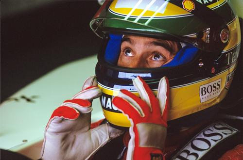 Ayrton Senna racing for McLaren at Silverstone during the 1993 British Grand Prix (credit: HiroshiKaneko©️ASE2024).