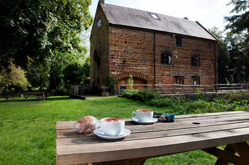 Open five days a week, visitors to the Mill will be able to take advantage of hot drinks and pre-wrapped cakes during the day – perfect for any walkers who find themselves out and about in town or on the Watermeadows on chilly autumnal days!