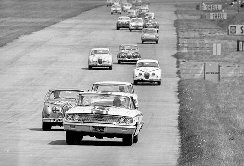Silverstone Festival pays tribute to harbinger of the US muscle car era • The big-hearted beast which ended Jaguar’s long reign • Legendary trail-blazer to lead Ford 120th anniversary track parade • Transatlantic Trophy race revives classic sixties’ tin-top tussles  • Record ticket pre-sales for epic Bank Holiday weekend