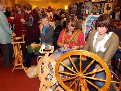 West Essex & East Herts Spinners, Weavers & Dyers Guild demonstration at WAWS 2014