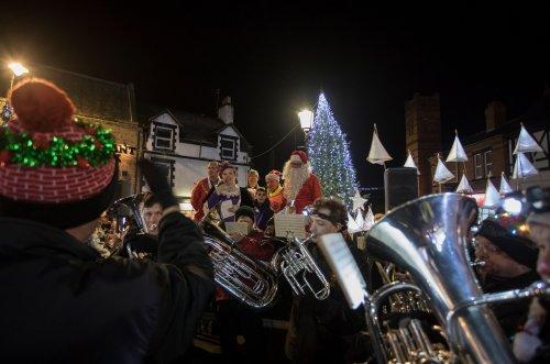 Neston Christmas Carnival and Lanterns 2019
