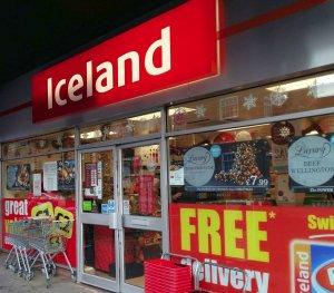 Iceland in Neston to close
