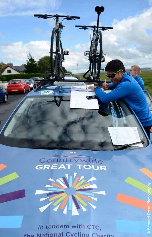 Great Tour cyclists arrive in Parkgate
